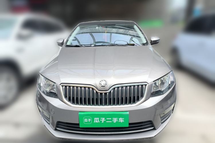 Used Skoda Octavia 2016 1.6L Automatic Smart Drive Edition Front