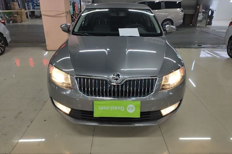 Used Skoda Octavia 2016 1.6L Automatic Chuanxing Edition Front