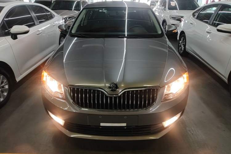 Used Skoda Octavia 2016 1.6L Manual Trend Edition Front