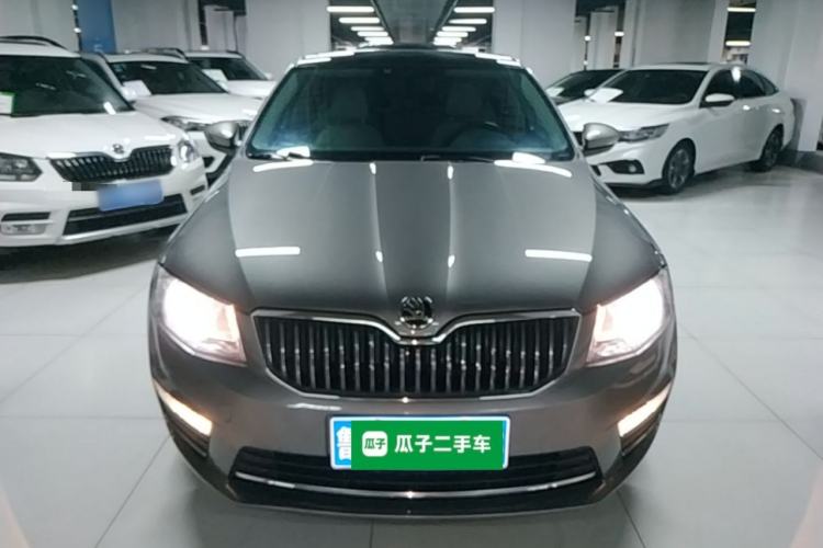 Used Skoda Octavia 2016 1.6L Automatic Smart Drive Edition Front