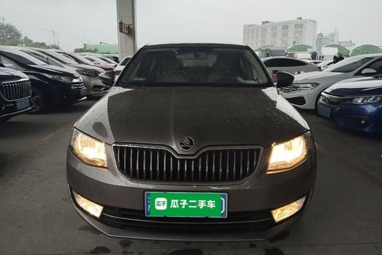 Used Skoda Octavia 2016 1.6L Automatic Chuanxing Edition Front