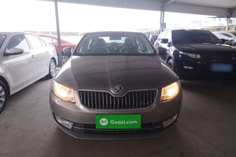 Used Skoda Octavia 2016 1.6L Automatic Smart Drive Edition Front