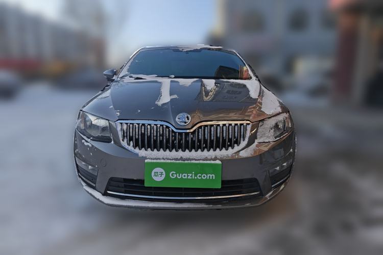 Used Skoda Octavia 2016 1.6L Automatic Smart Drive Edition Front