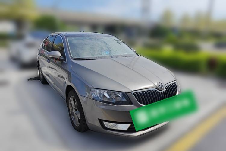 Used Skoda Octavia 2016 1.6L Automatic Smart Drive Edition Front Right 45 Deg