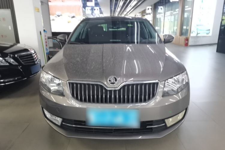Used Skoda Octavia 2016 1.6L Automatic Smart Drive Edition Front