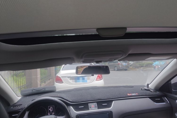 Used Skoda Octavia 2016 1.6L Automatic Smart Drive Edition Headliner