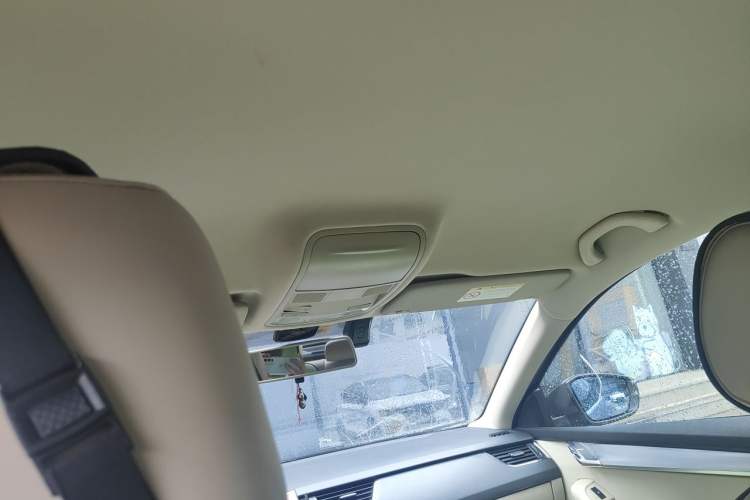 Used Skoda Octavia 2016 1.6L Automatic Chuanxing Edition Headliner