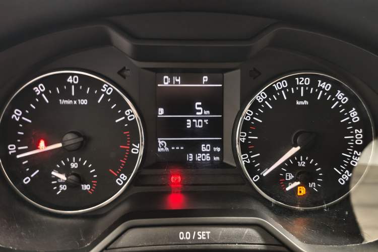 Used Skoda Octavia 2016 1.6L Automatic Chuanxing Edition Instrument Cluster