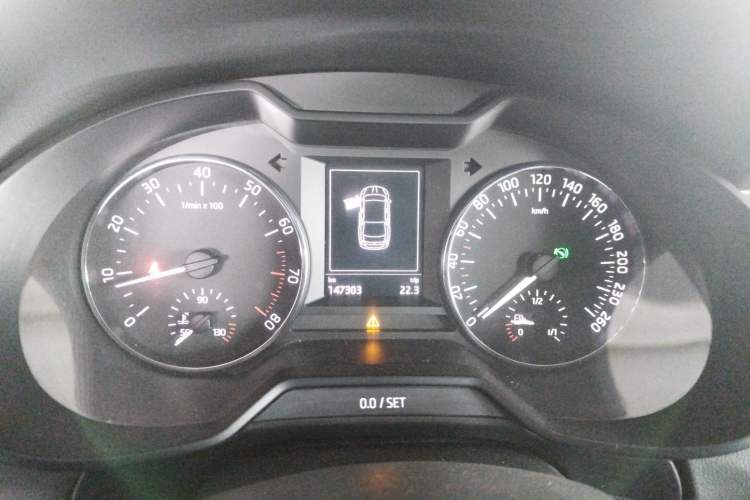 Used Skoda Octavia 2016 1.6L Automatic Smart Drive Edition Instrument Cluster