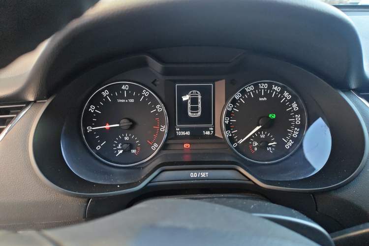 Used Skoda Octavia 2016 1.6L Automatic Smart Drive Edition Instrument Cluster