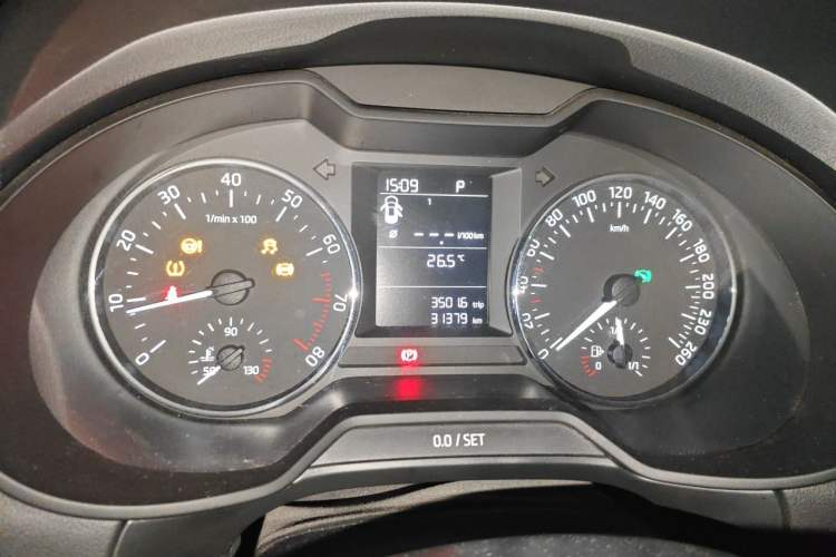 Used Skoda Octavia 2016 1.6L Automatic Chuanxing Edition Instrument Cluster