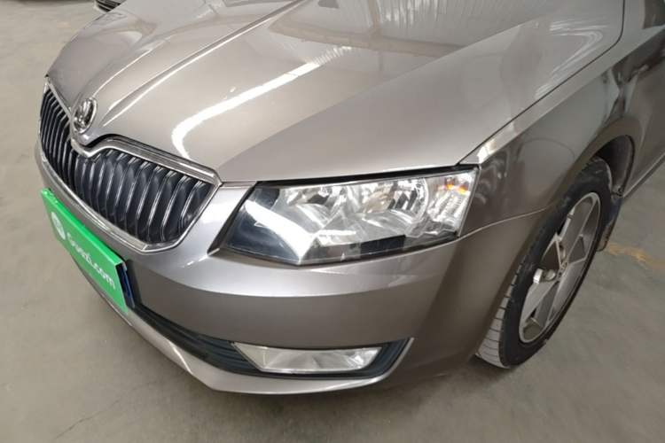Used Skoda Octavia 2016 1.6L Automatic Chuanxing Edition Left Front Headlight