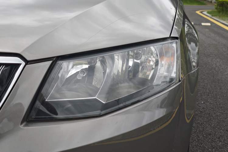 Used Skoda Octavia 2016 1.6L Automatic Chuanxing Edition Left Front Headlight