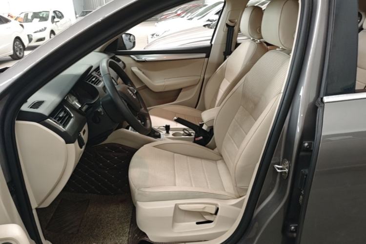 Used Skoda Octavia 2016 1.6L Automatic Chuanxing Edition Left Front Seat