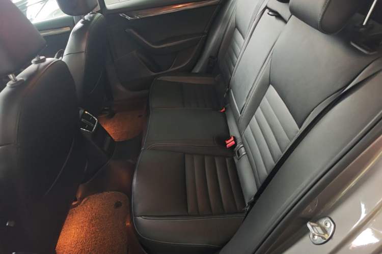 Used Skoda Octavia 2016 1.6L Automatic Smart Drive Edition Left Rear Seat