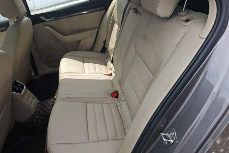 Used Skoda Octavia 2016 1.6L Automatic Smart Drive Edition Left Rear Seat