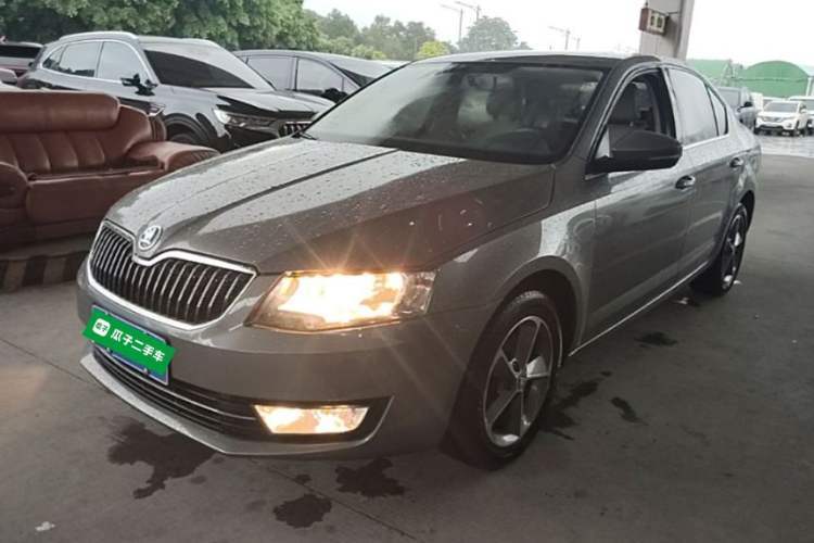 Used Skoda Octavia 2016 1.6L Automatic Chuanxing Edition Guazi used car, China used car export, Used car for sale, Used  cars, Cheapest cars for sale