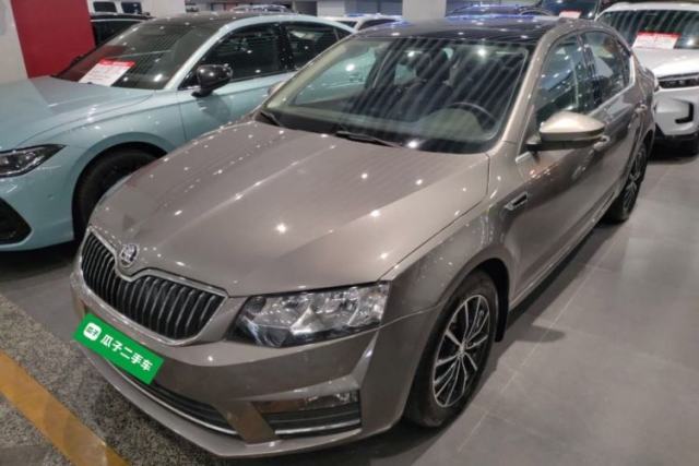 Used Skoda Octavia 2016 1.6L Manual Smart Drive Version