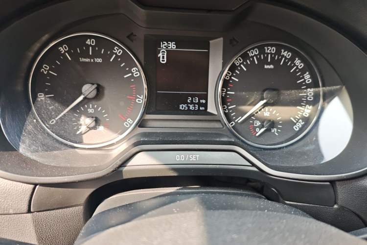 Used Skoda Octavia 2016 1.6L Manual Trend Edition Odometer Close Up
