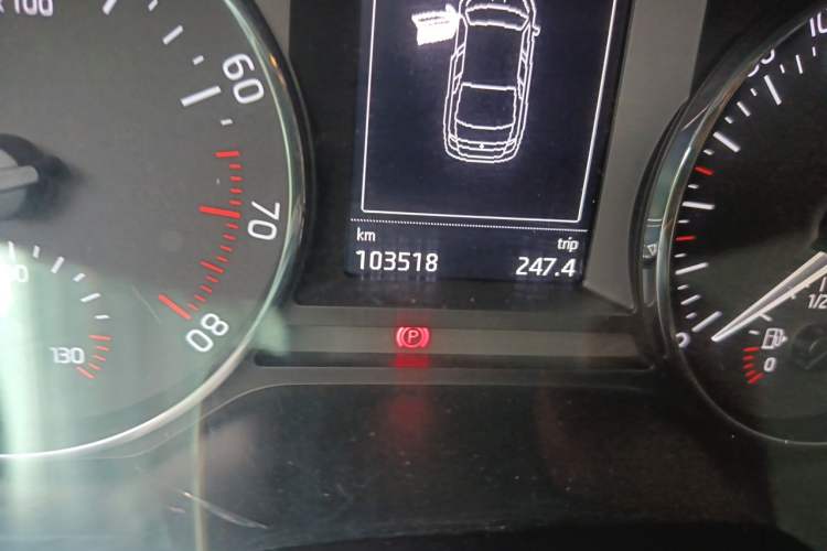 Used Skoda Octavia 2016 TSI280 DSG Smart Drive Edition Odometer Close Up