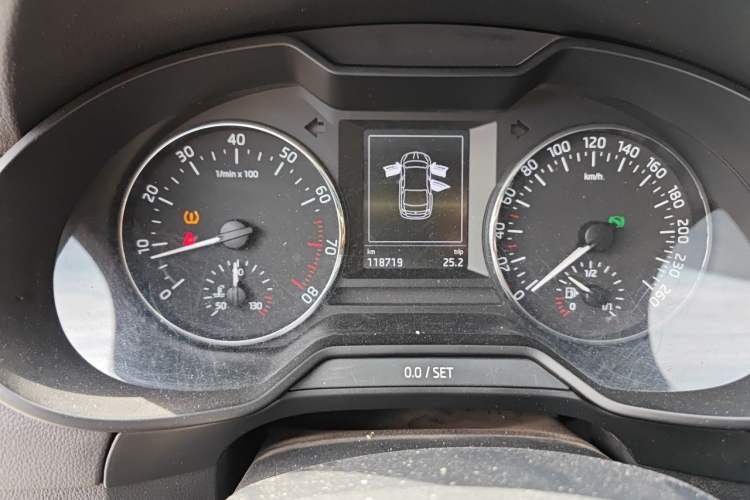Used Skoda Octavia 2016 1.6L Automatic Smart Drive Edition Odometer Close Up