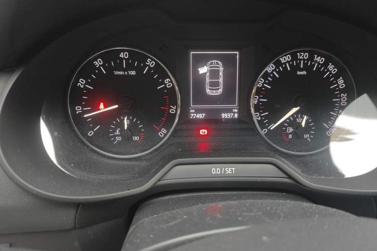 Used Skoda Octavia 2016 1.6L Automatic Smart Drive Edition Odometer Close Up