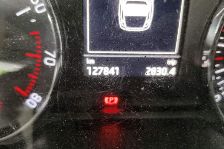 Used Skoda Octavia 2016 1.6L Automatic Smart Drive Edition Odometer Close Up