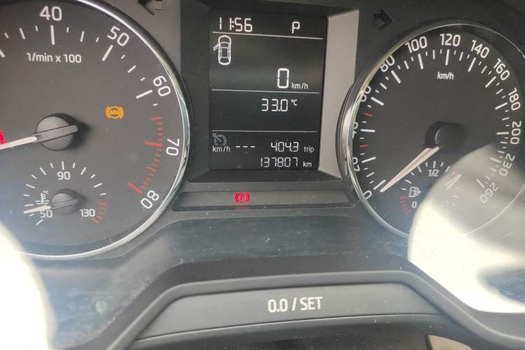 Used Skoda Octavia 2016 1.6L Automatic Chuanxing Edition Odometer Close Up