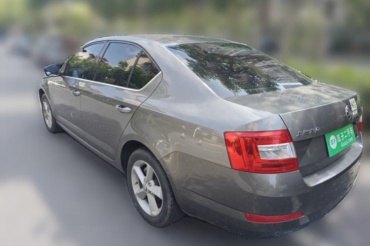 Used Skoda Octavia 2016 1.6L Automatic Chuanxing Edition Rear Left 45 Deg