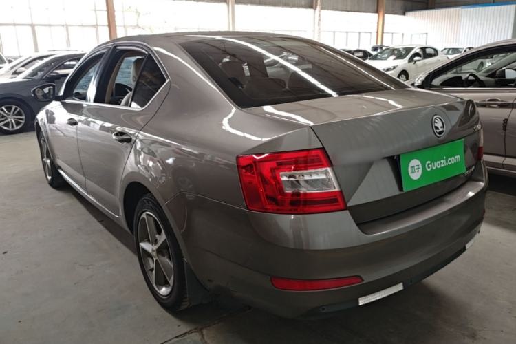 Used Skoda Octavia 2016 1.6L Automatic Chuanxing Edition Rear Left 45 Deg