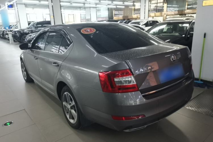 Used Skoda Octavia 2016 1.6L Automatic Smart Drive Edition Rear Left 45 Deg