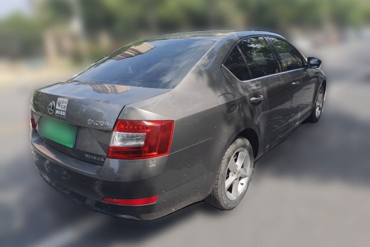 Used Skoda Octavia 2016 1.6L Automatic Chuanxing Edition Rear Right 45 Deg