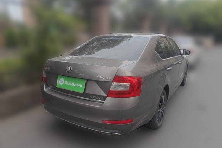 Used Skoda Octavia 2016 1.6L Automatic Smart Drive Edition Rear Right 45 Deg