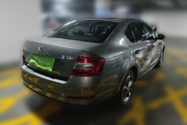 Used Skoda Octavia 2016 1.6L Automatic Chuanxing Edition Rear Right 45 Deg