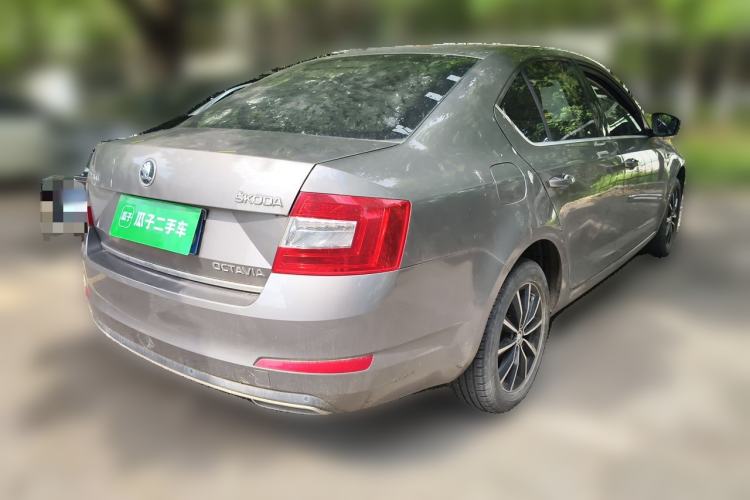 Used Skoda Octavia 2016 1.6L Automatic Smart Drive Edition Rear Right 45 Deg