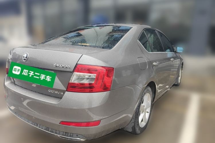 Used Skoda Octavia 2016 1.6L Automatic Chuanxing Edition Rear Right 45 Deg