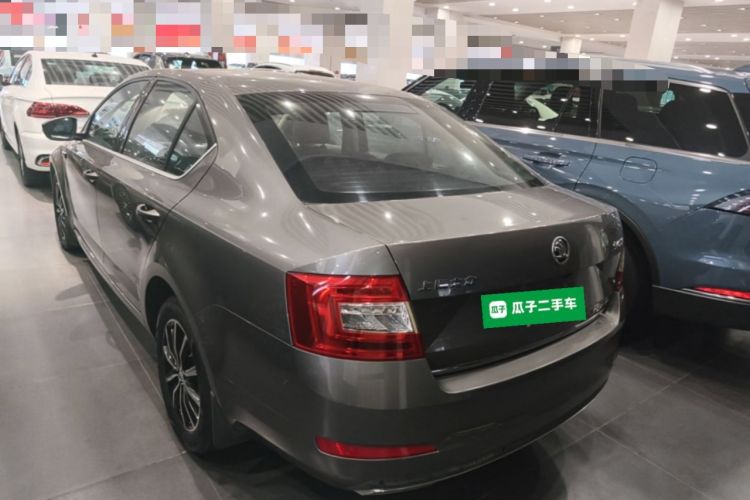 Used Skoda Octavia 2016 1.6L Manual Smart Drive Version Rear