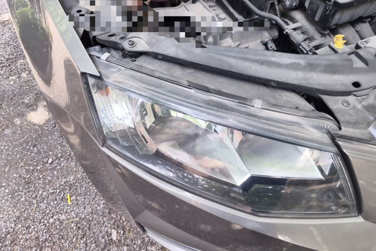 Used Skoda Octavia 2016 1.6L Automatic Smart Drive Edition Right Front Headlight
