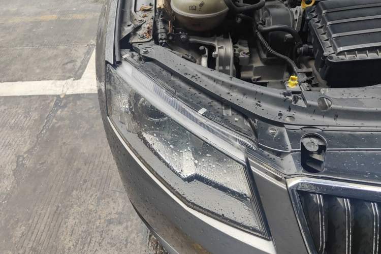 Used Skoda Octavia 2016 1.6L Automatic Chuanxing Edition Right Front Headlight