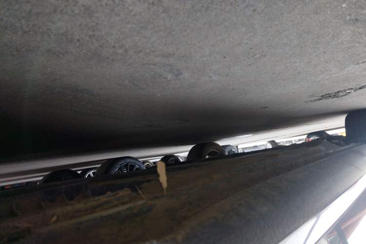 Used Skoda Octavia 2016 1.6L Automatic Smart Drive Edition Right Side Sill