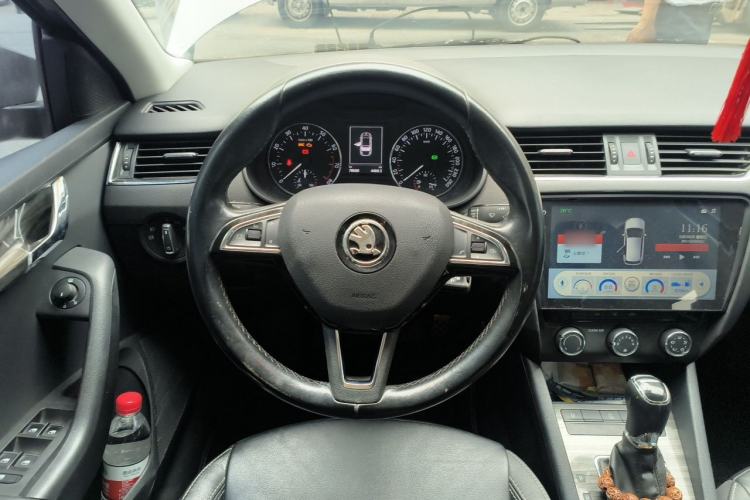 Used Skoda Octavia 2016 1.6L Automatic Smart Drive Edition Steering Wheel