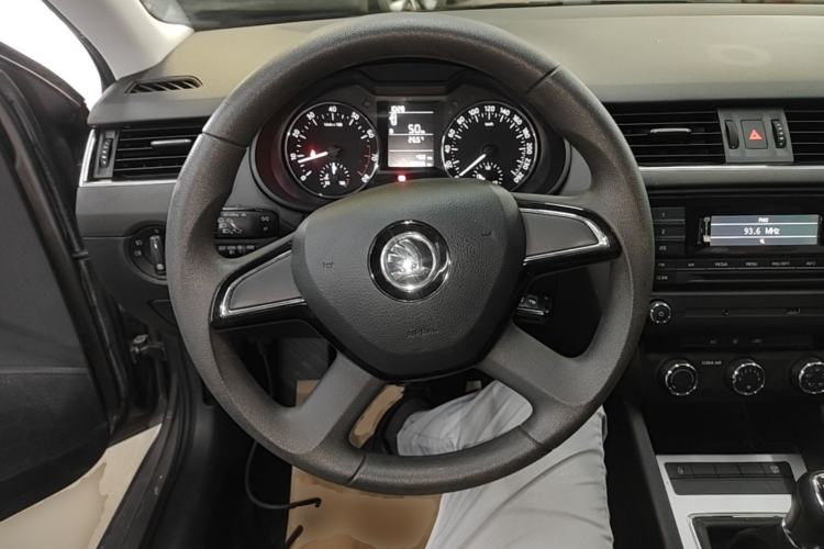 Used Skoda Octavia 2016 1.6L Manual Trend Edition Steering Wheel
