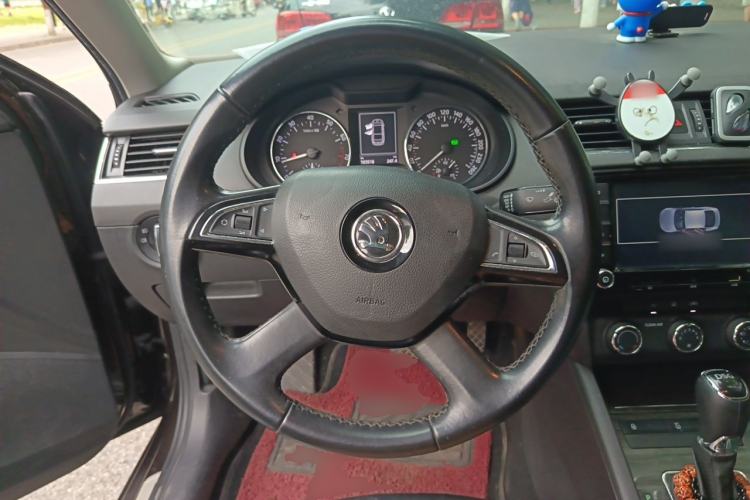 Used Skoda Octavia 2016 TSI280 DSG Smart Drive Edition Steering Wheel