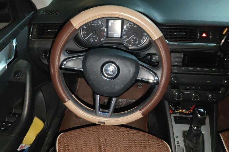 Used Skoda Octavia 2016 1.6L Automatic Chuanxing Edition Steering Wheel