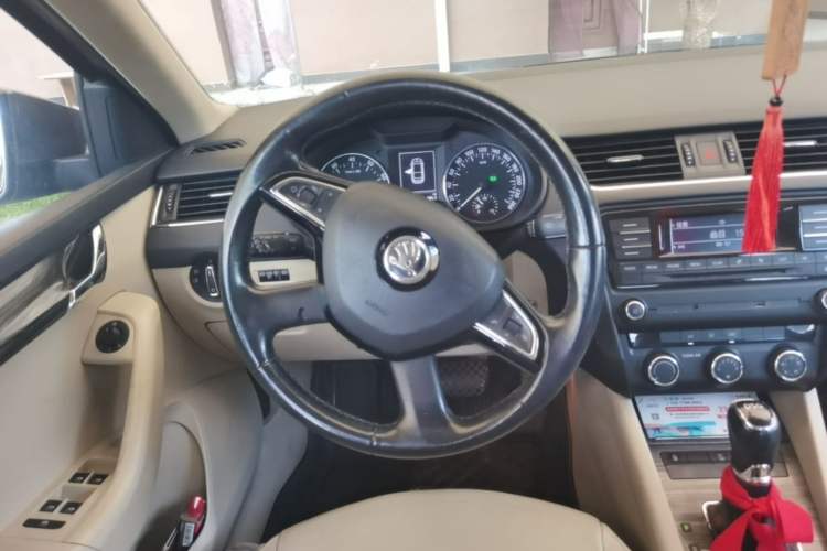 Used Skoda Octavia 2016 TSI280 DSG Smart Drive Edition Steering Wheel