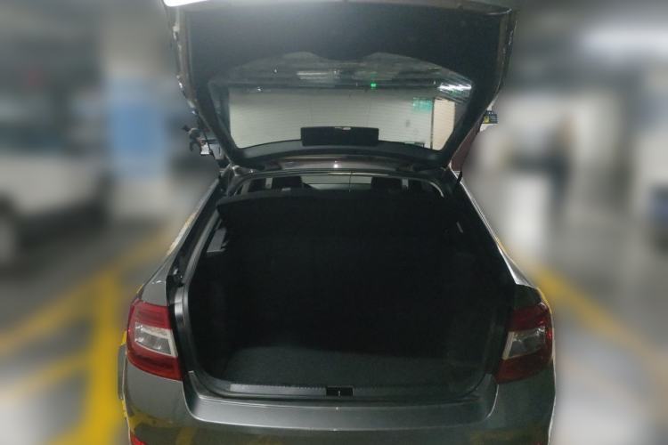 Used Skoda Octavia 2016 1.6L Automatic Chuanxing Edition Trunk