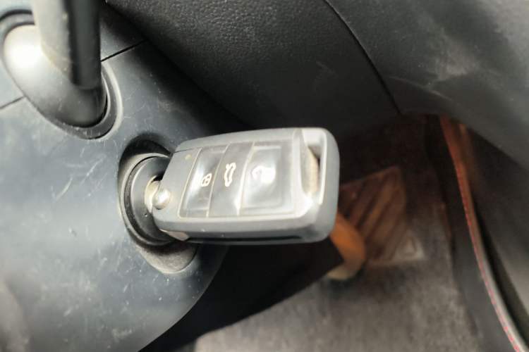 Used Skoda Octavia 2016 1.6L Automatic Smart Drive Edition Vehicle Key