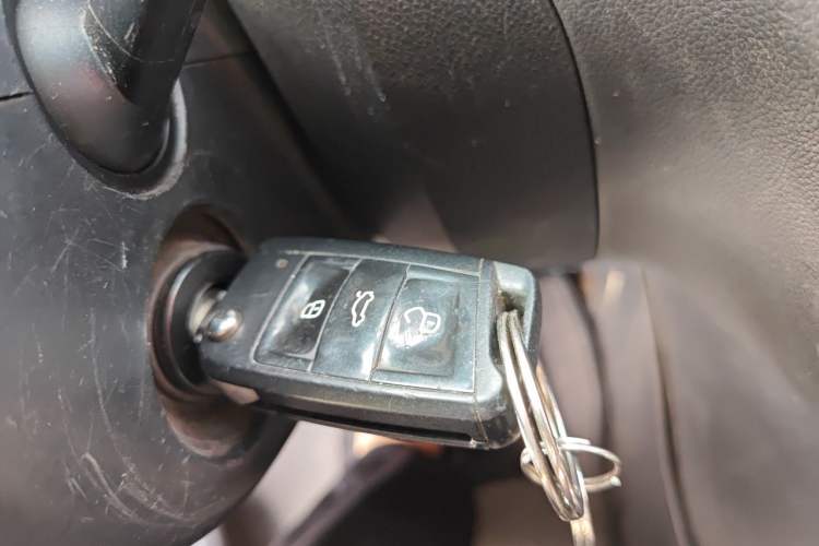 Used Skoda Octavia 2016 1.6L Automatic Smart Drive Edition Vehicle Key
