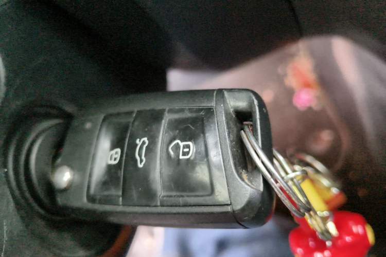 Used Skoda Octavia 2016 1.6L Automatic Smart Drive Edition Vehicle Key