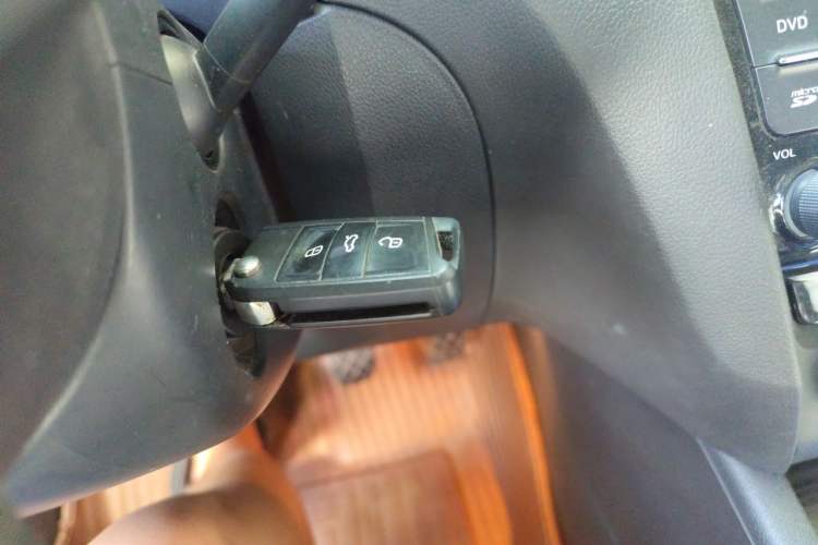 Used Skoda Octavia 2016 1.6L Manual Smart Drive Version Vehicle Key